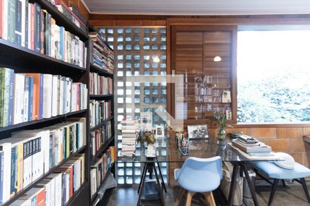 Casa à venda com 300m², 3 quartos e sem vagaQuarto 3 - Suite