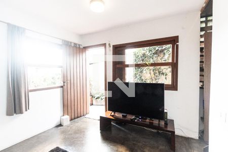 Casa à venda com 300m², 3 quartos e sem vagaSala de TV