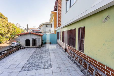 Casa para alugar com 120m², 3 quartos e 2 vagas Casa para alugar com 120m², 3 quartos e 2 vagasTerraço