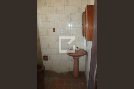 Banheiro de casa para alugar com 2 quartos, 60m² em Parque Ulisses, Nova Iguaçu