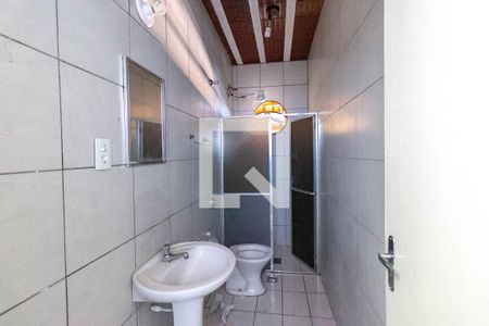 Casa à venda com 150m², 3 quartos e 7 vagas Casa à venda com 150m², 3 quartos e 7 vagasBanheiro