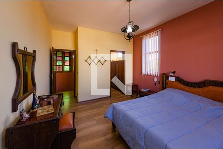 Casa à venda com 250m², 4 quartos e 3 vagasSuíte