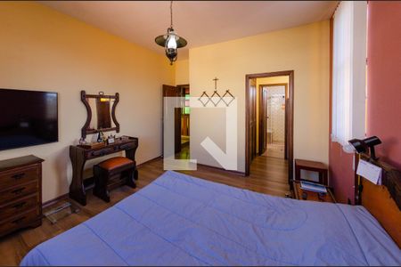 Casa à venda com 250m², 4 quartos e 3 vagasSuíte