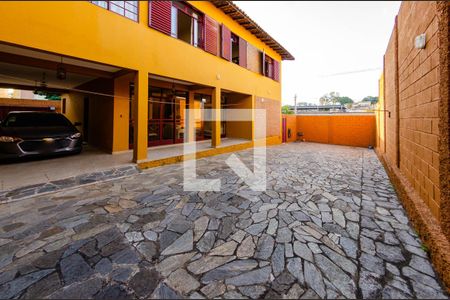 Casa à venda com 250m², 4 quartos e 3 vagasÁrea externa