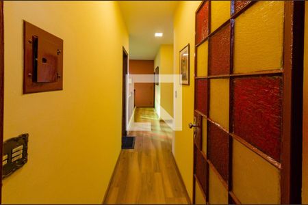 Casa à venda com 250m², 4 quartos e 3 vagasCorredor