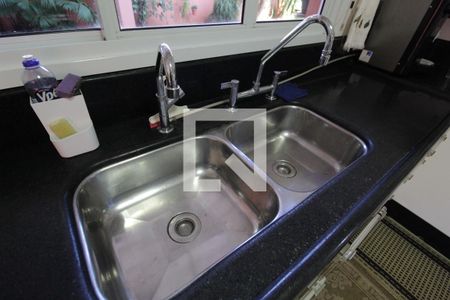 Casa para alugar com 370m², 5 quartos e 4 vagasCozinha