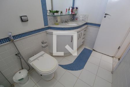 Casa para alugar com 370m², 5 quartos e 4 vagasBanheiro da Suíte 1