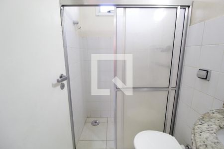 Casa para alugar com 370m², 5 quartos e 4 vagasBanheiro de serviço