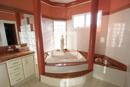 Casa para alugar com 370m², 5 quartos e 4 vagasBanheiro da Suíte 2