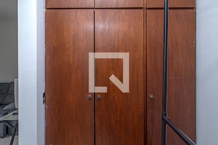 Corredor de apartamento para alugar com 1 quarto, 40m² em Aclimação, São Paulo