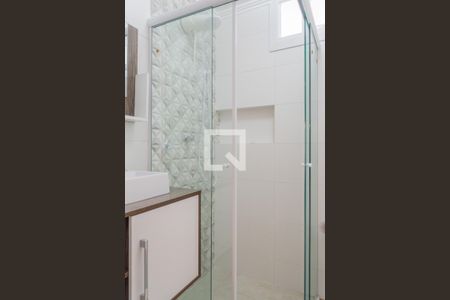 Banheiro de apartamento para alugar com 2 quartos, 49m² em Cristal, Porto Alegre