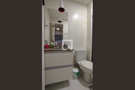 Apartamento à venda com 145m², 3 quartos e 3 vagasBanheiro da Suíte 2