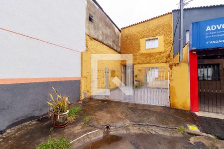 Casa para alugar com 48m², 1 quarto e sem vaga Casa para alugar com 48m², 1 quarto e sem vagaFachada