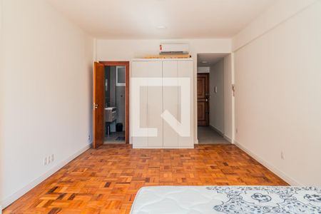 Sala/Quarto de apartamento para alugar com 1 quarto, 53m² em Centro Histórico, Porto Alegre