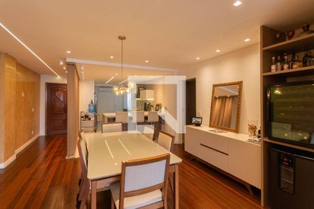 Apartamento à venda com 143m², 3 quartos e 1 vagaSala