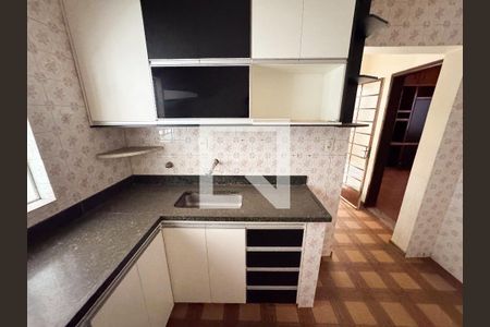 Casa à venda com 222m², 3 quartos e 2 vagasCozinha