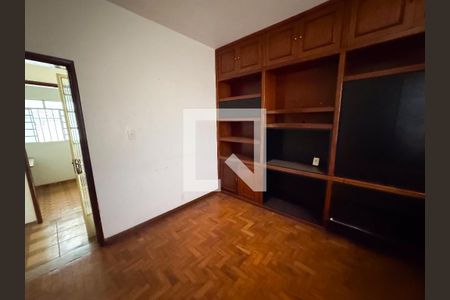 Casa à venda com 222m², 3 quartos e 2 vagasQuarto 3