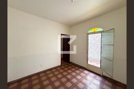 Casa à venda com 222m², 3 quartos e 2 vagasSala