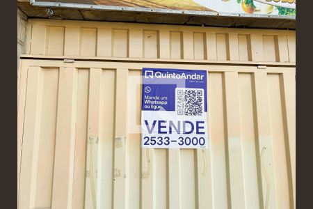 Casa à venda com 222m², 3 quartos e 2 vagasPlaquinha