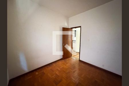 Casa à venda com 222m², 3 quartos e 2 vagasQuarto 3