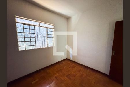 Casa à venda com 222m², 3 quartos e 2 vagasQuarto 3