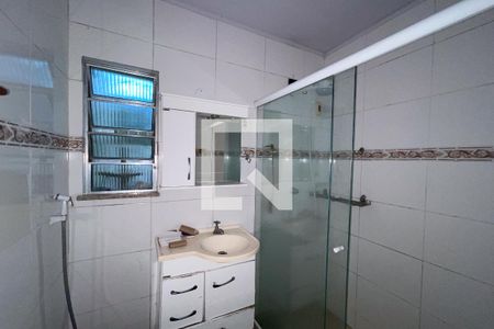 Banheiro de casa para alugar com 3 quartos, 200m² em Parque Paulista, Duque de Caxias