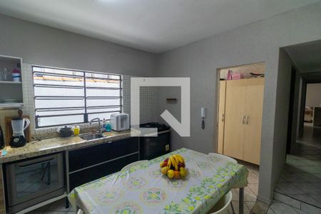 Cozinha de apartamento para alugar com 2 quartos, 100m² em Jardim Santa Maria, São Paulo