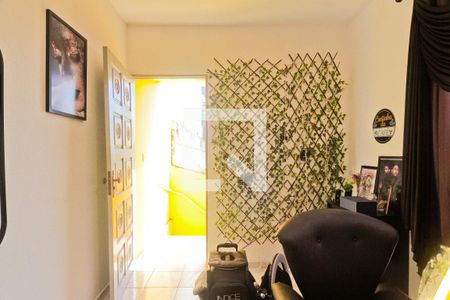 Casa à venda com 200m², 2 quartos e 3 vagas Casa à venda com 200m², 2 quartos e 3 vagasEdícula