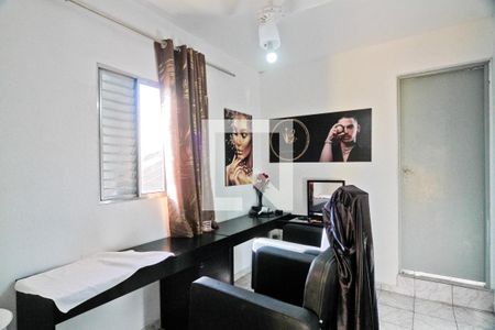 Casa à venda com 200m², 2 quartos e 3 vagas Casa à venda com 200m², 2 quartos e 3 vagasEdícula