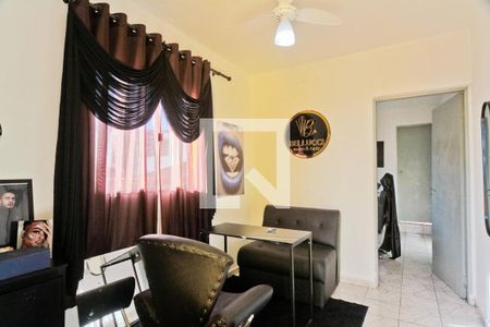 Casa à venda com 200m², 2 quartos e 3 vagas Casa à venda com 200m², 2 quartos e 3 vagasEdícula