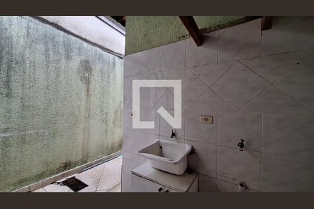 Casa para alugar com 80m², 2 quartos e 2 vagas Casa para alugar com 80m², 2 quartos e 2 vagasLavanderia