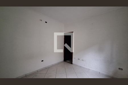 Casa para alugar com 80m², 2 quartos e 2 vagas Casa para alugar com 80m², 2 quartos e 2 vagasSuíte