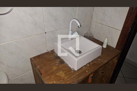 Casa para alugar com 80m², 2 quartos e 2 vagas Casa para alugar com 80m², 2 quartos e 2 vagasBanheiro