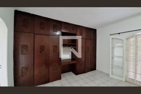 Casa para alugar com 98m², 2 quartos e 2 vagasQuarto suíte