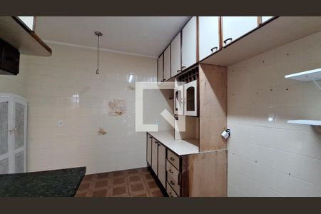 Casa para alugar com 98m², 2 quartos e 2 vagasCozinha - Armários