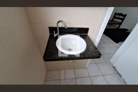 Casa para alugar com 98m², 2 quartos e 2 vagasBanheiro 1