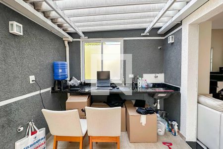 Apartamento à venda com 66m², 2 quartos e 1 vagaÁrea serviço