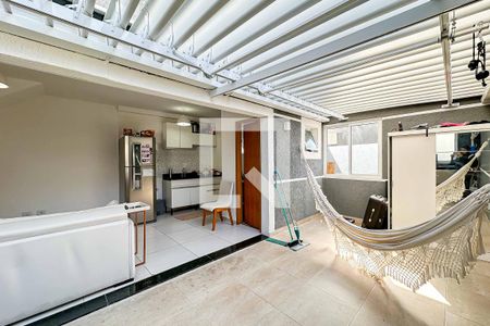 Apartamento à venda com 66m², 2 quartos e 1 vagaÁrea serviço