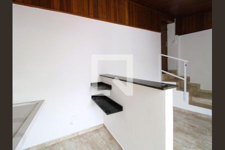 Cozinha de casa para alugar com 2 quartos, 50m² em Parque Casa de Pedra, São Paulo
