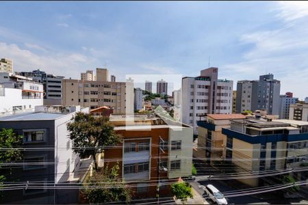 Apartamento para alugar com 206m², 4 quartos e 2 vagasVista