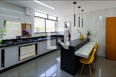 Apartamento para alugar com 206m², 4 quartos e 2 vagasCozinha