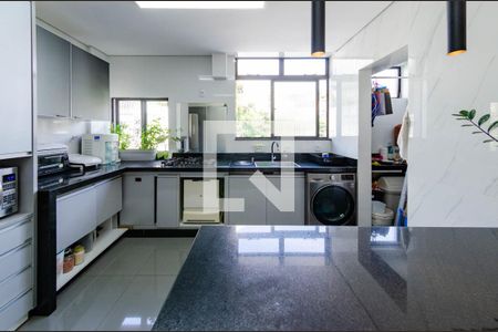 Apartamento para alugar com 206m², 4 quartos e 2 vagasCozinha