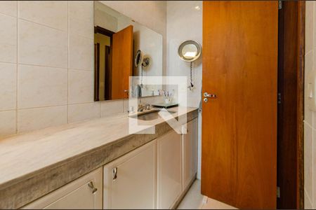 Apartamento para alugar com 206m², 4 quartos e 2 vagasBanheiro