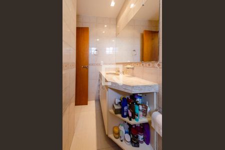 Apartamento para alugar com 206m², 4 quartos e 2 vagasBanheiro suíte 1