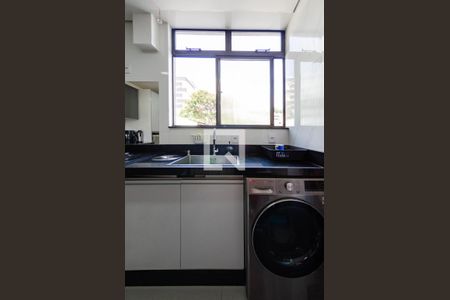 Apartamento para alugar com 206m², 4 quartos e 2 vagasCozinha