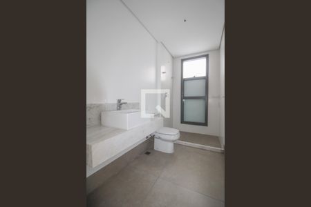 Apartamento à venda com 316m², 4 quartos e 4 vagasBanheiro 