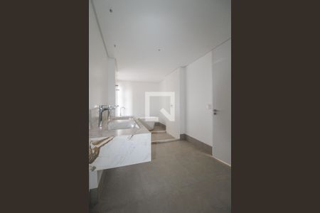 Apartamento à venda com 316m², 4 quartos e 4 vagasBanheiro