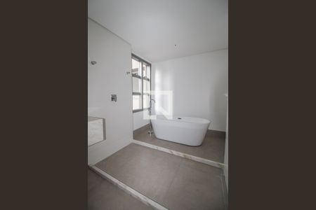 Apartamento à venda com 316m², 4 quartos e 4 vagasBanheiro