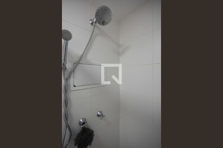 Apartamento à venda com 87m², 2 quartos e 2 vagasChuveiro do Banheiro da Suíte