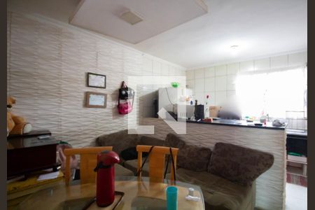 Sala de casa à venda com 2 quartos, 70m² em Cidade Antônio Estêvão de Carvalho, São Paulo